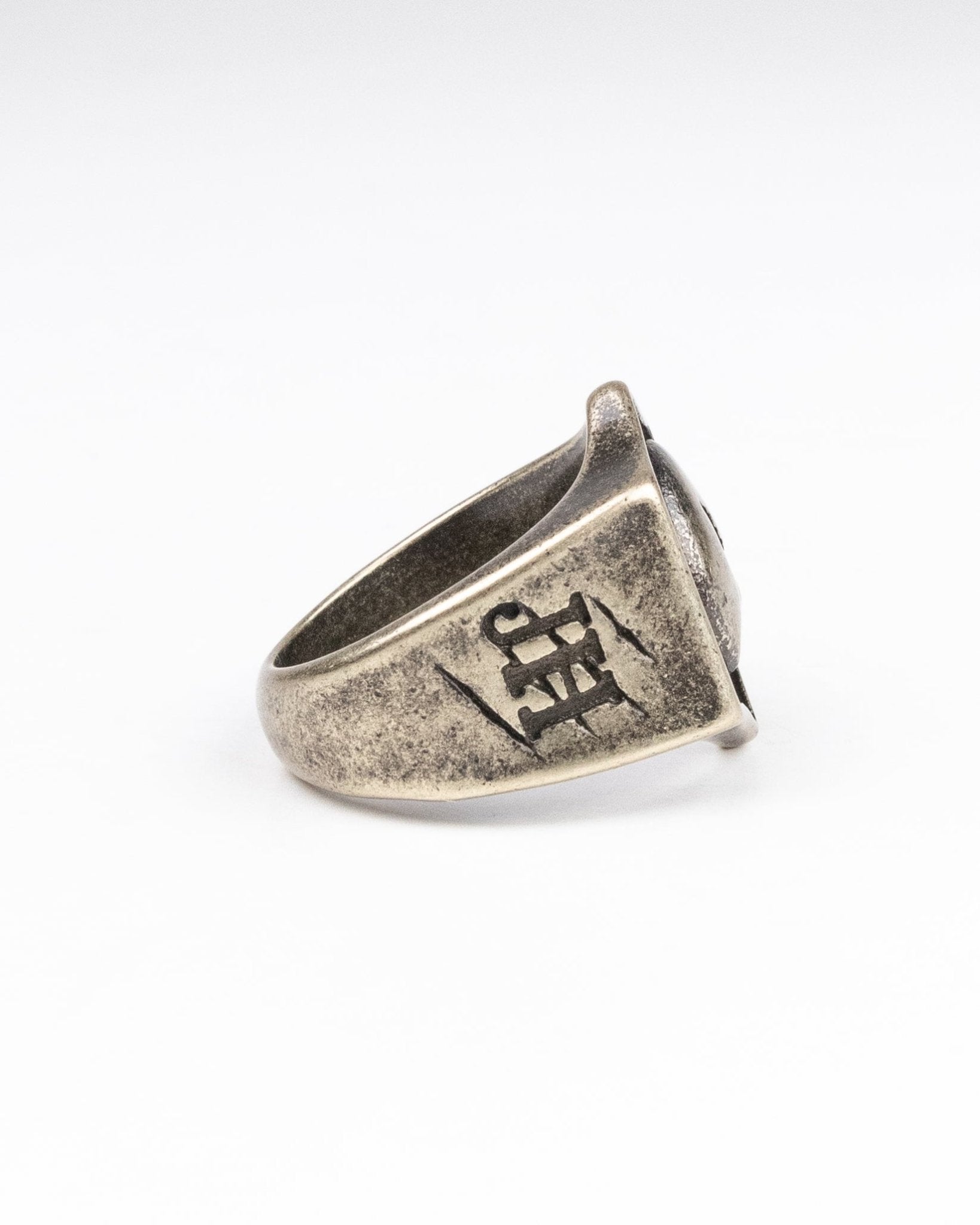 Jernhest - Zack Ring Brass - jhstore.se