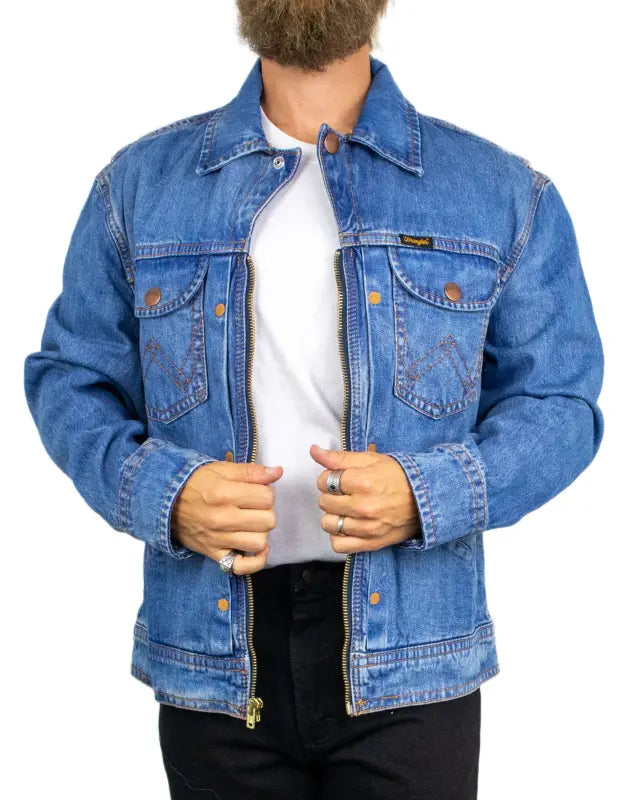 Wrangler Super Jeans Jacket Cowboy Fade i blått, öppen framsida