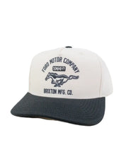 Brixton Ford Mustang Snapback keps med rak skärm och broderad Mustang-patch, framsida
