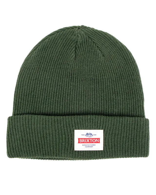 Brixton Trademark Beanie mössa i olivgrönt med uppvikt kant och vävd etikett