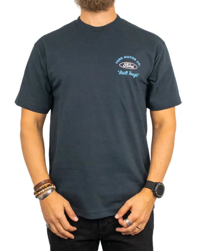 Brixton Ford Built Tough 4x4 t-shirt, framsida med Fordovalen på bröstet