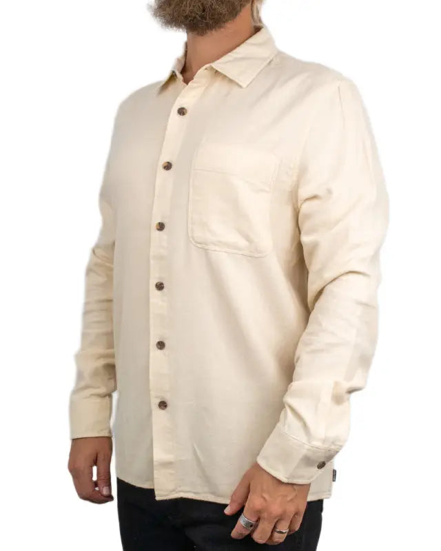 Brixton Hasting Lightweight Flannel flanellskjorta i benvit, detalj av bröstficka