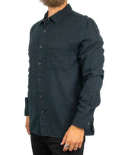 Brixton Hasting Lightweight Flannel flanellskjorta i svart, detalj av bröstficka