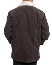 Wrangler Wrange Coat manchesterjacka med sherpafoder, på modell