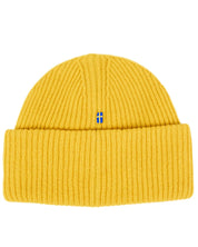 Fjällräven 1960 Logo Hat i senapsgul lammull, baksida med svensk flagga