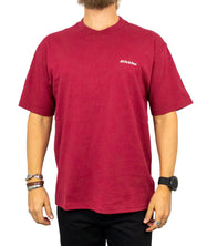 Dickies Loretto t-shirt i vinröd, framsida med broderat skript