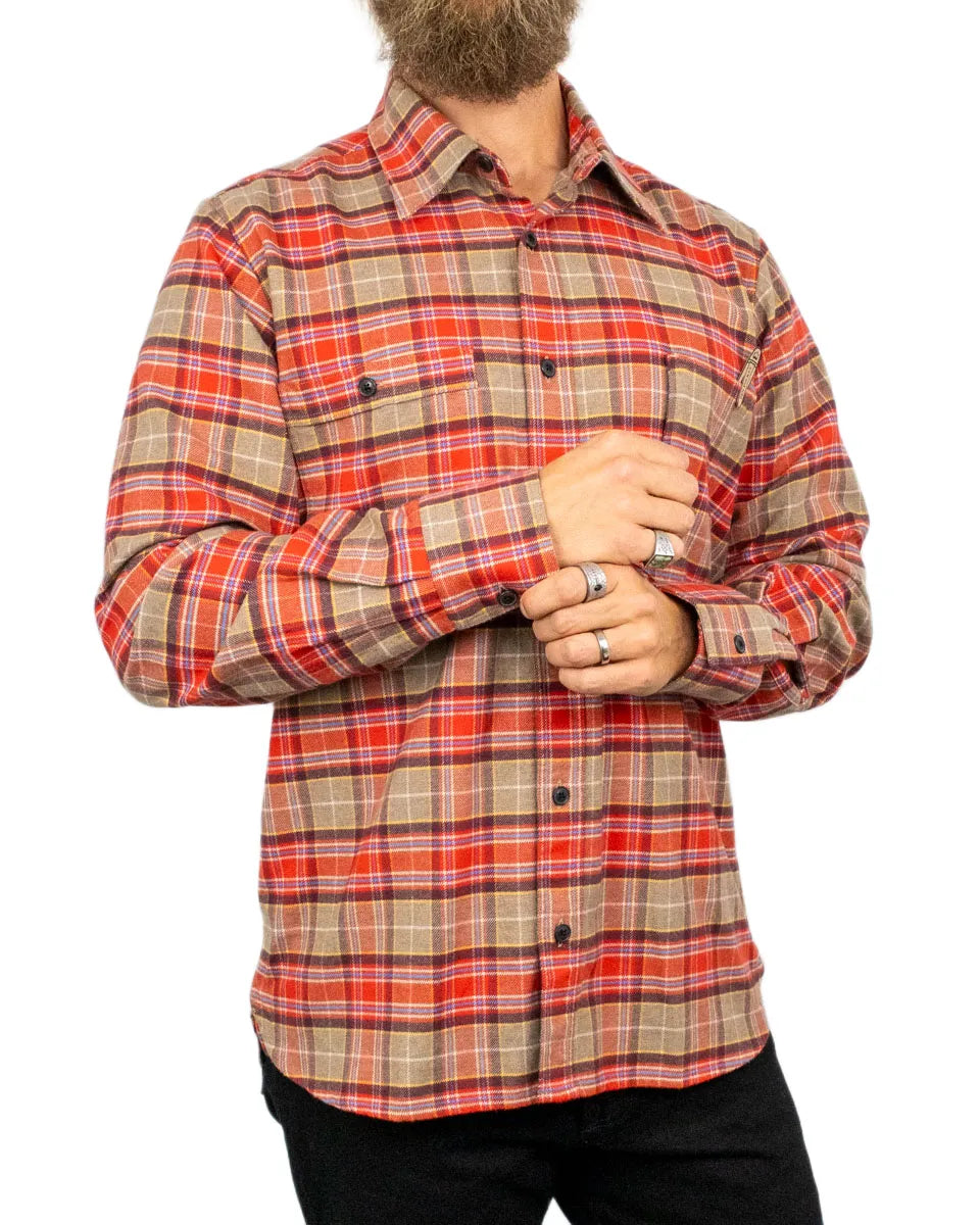 Pike Brothers 1937 Roamer Shirt i Merida Red, snett framifrån