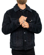 Lee Relaxed Sherpa Jacket i svart manchester, framsida med bröstfickor