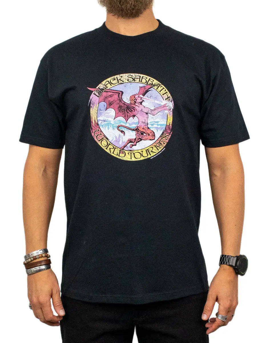 Vans Black Sabbath Obi t-shirt i svart, framsida