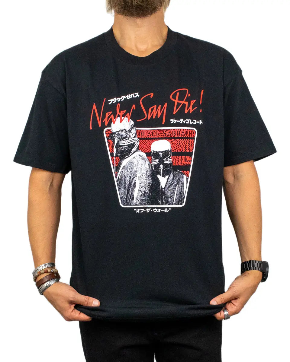 Vans Black Sabbath Never Say Die t-shirt i svart, framsida