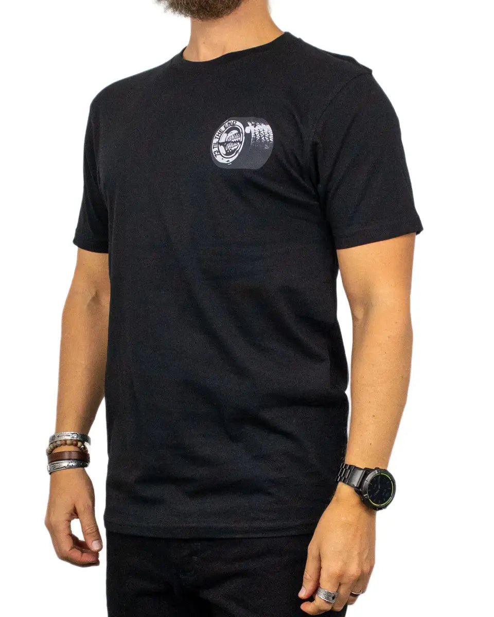 Santa Cruz Tired Dot t-shirt i svart, framsida snett från sidan