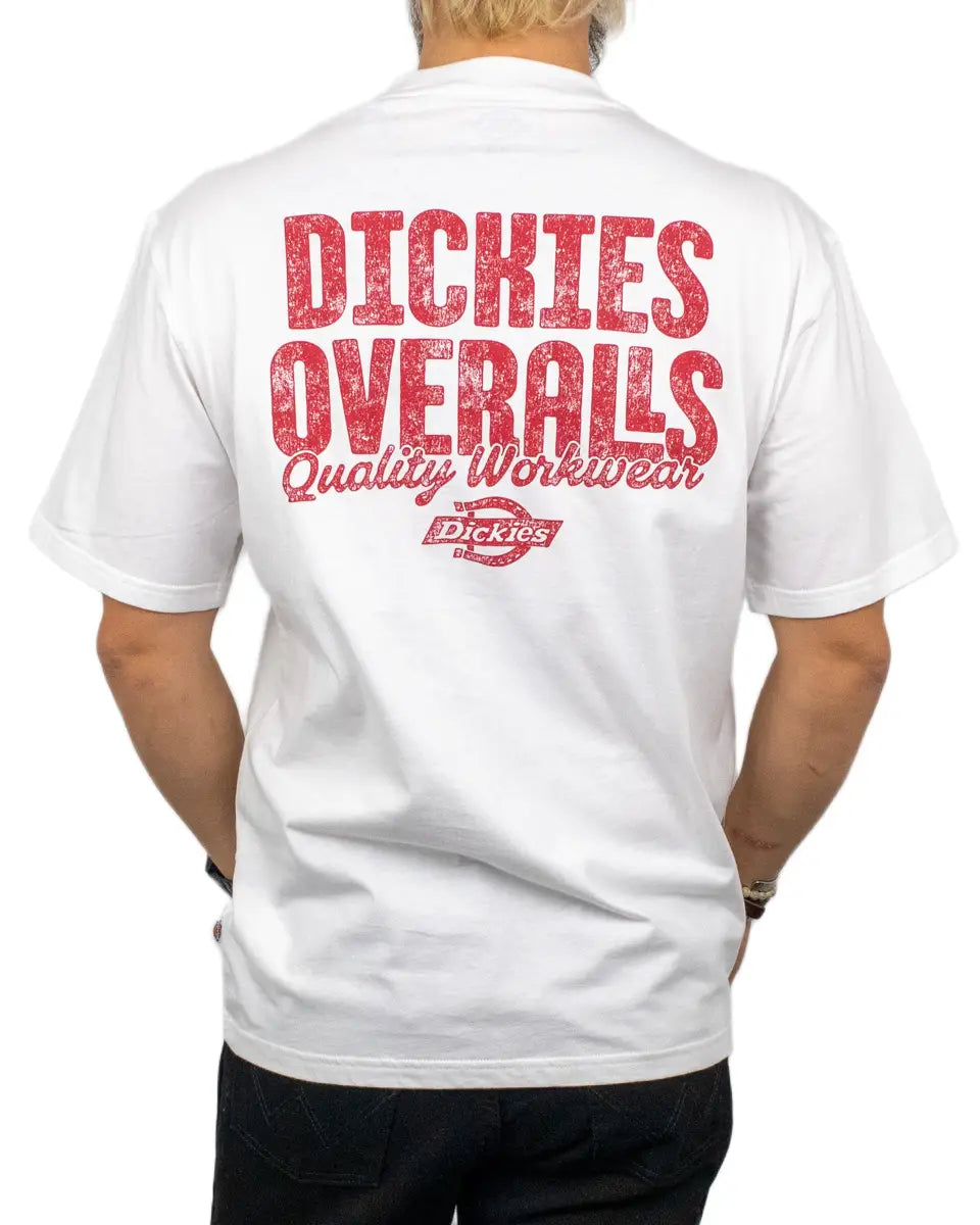 Dickies Chinle t-shirt i vitt, rött Dickies Overalls-tryck på ryggen