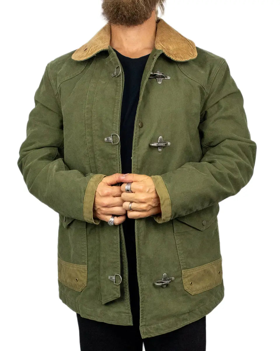 Chesapeake's Bedford Fireman jacka i grön jungle cloth, detalj
