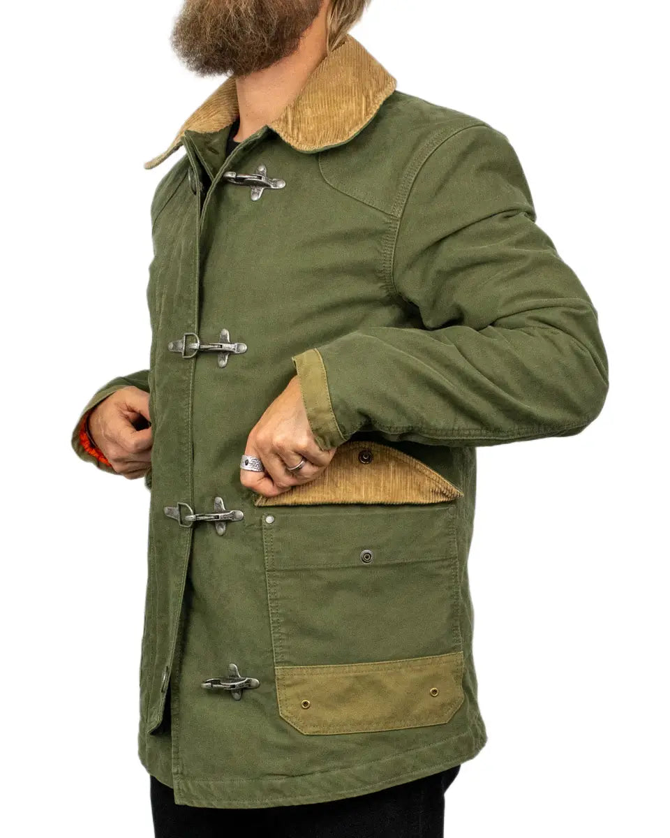Chesapeake's Bedford Fireman jacka i grön jungle cloth, detalj
