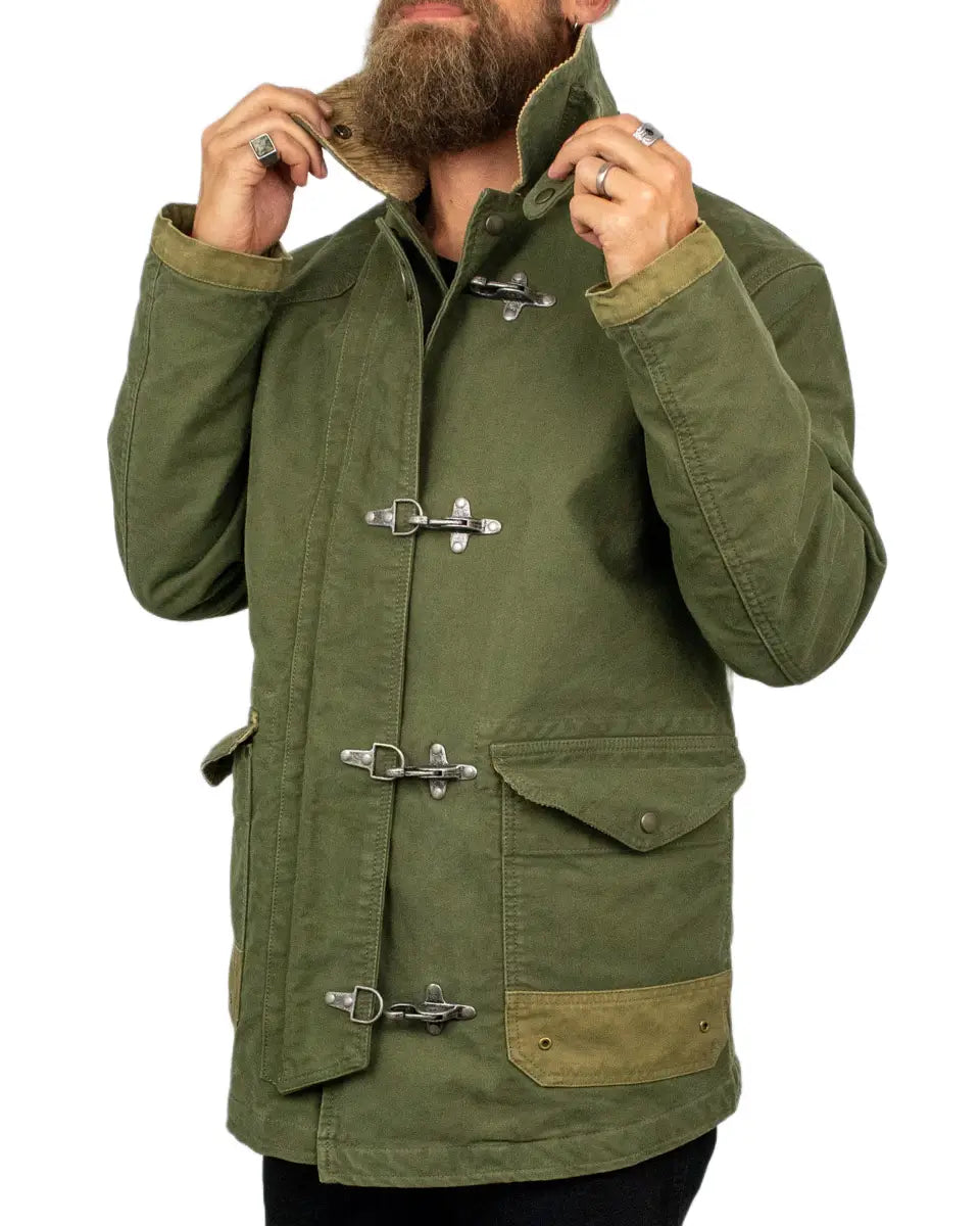 Chesapeake's Bedford Fireman jacka i grön jungle cloth, detalj