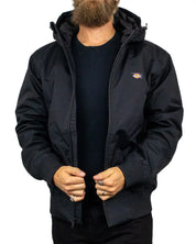 Dickies New Sarpy jacka i svart, framsida öppen