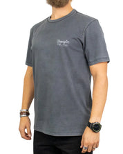 Wrangler Graphic Tee i urtvättat svart, framsida
