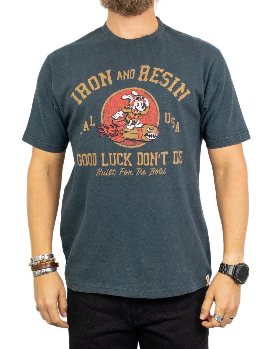 Iron & Resin Bomber T-shirt i mörkgrön Dark Slate, framsida