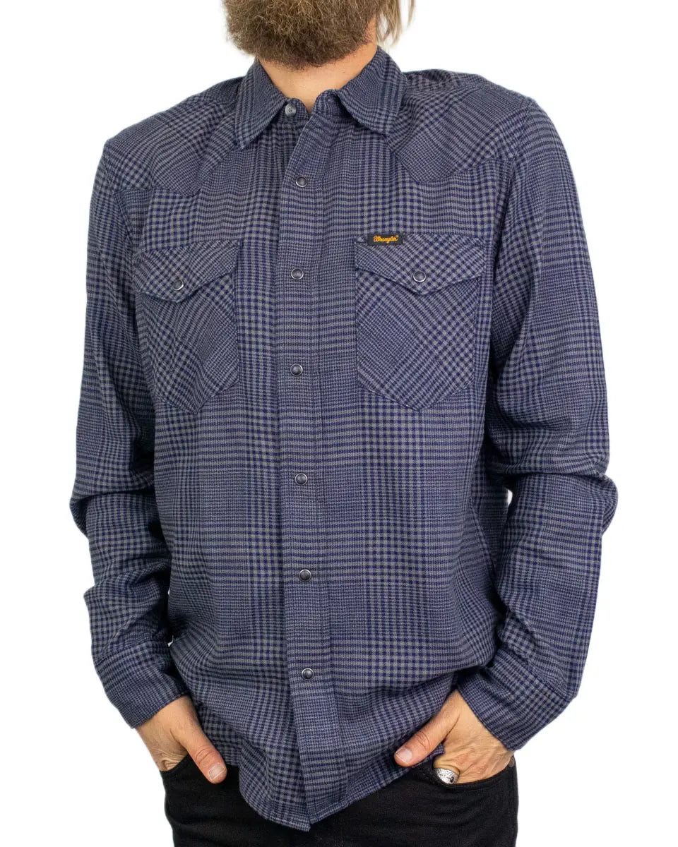 Wrangler Western Shirt i blå Heathered Indigo, framsida