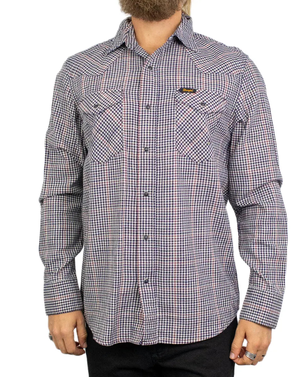 Wrangler Western Shirt i rutigt rött och indigo, framsida
