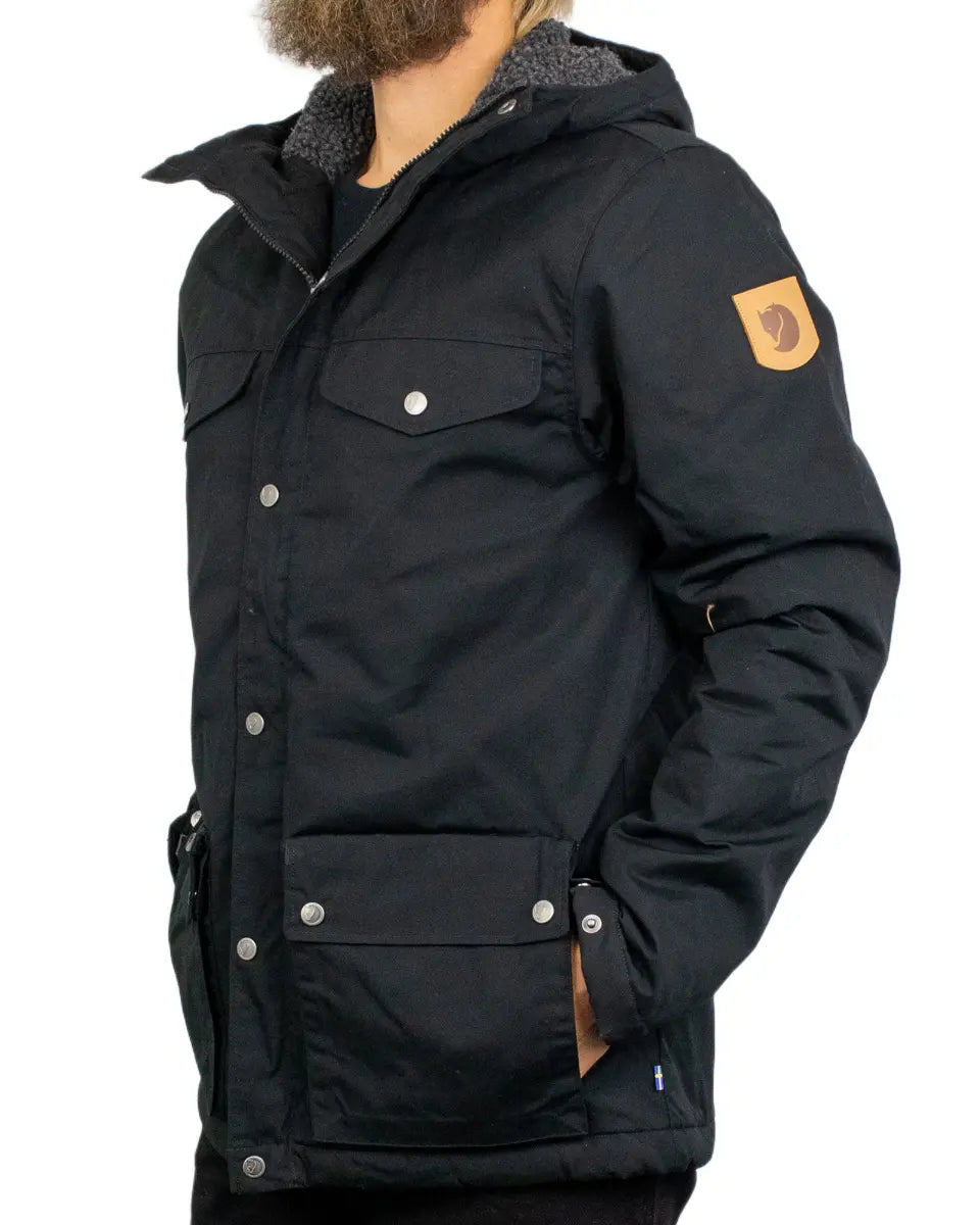 Fjällräven Greenland Winter Jacket i svart, framsida