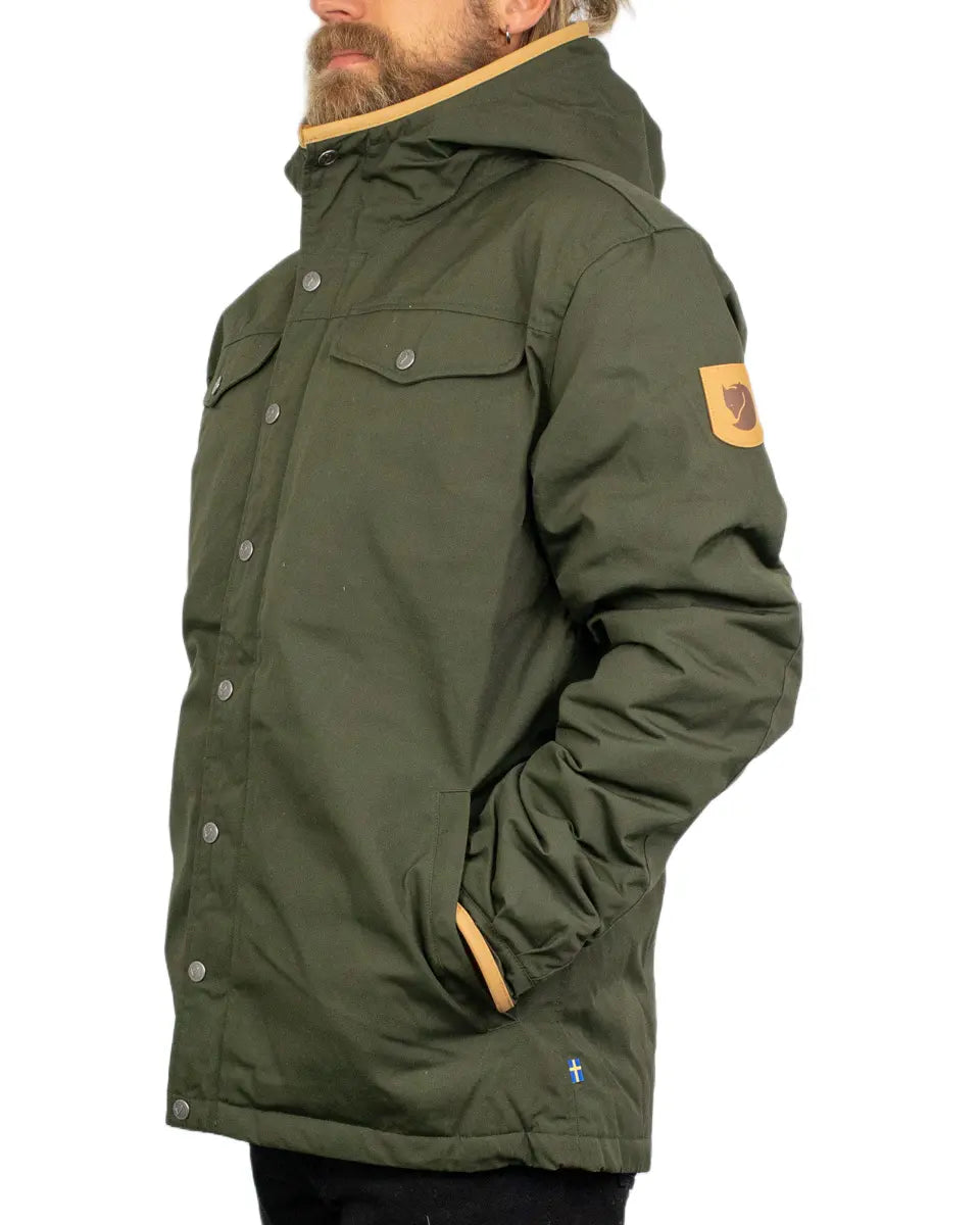 Fjällräven Greenland No. 1 Down Jacket i grön Deep Forest, från sidan
