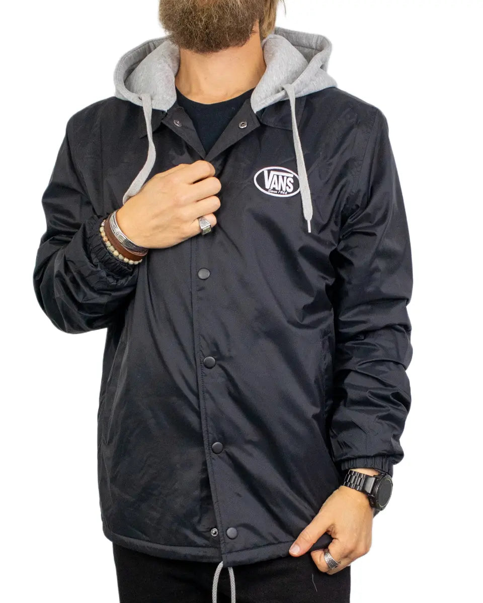 Vans Torrey Hooded Coaches Jacket i svart, framsida