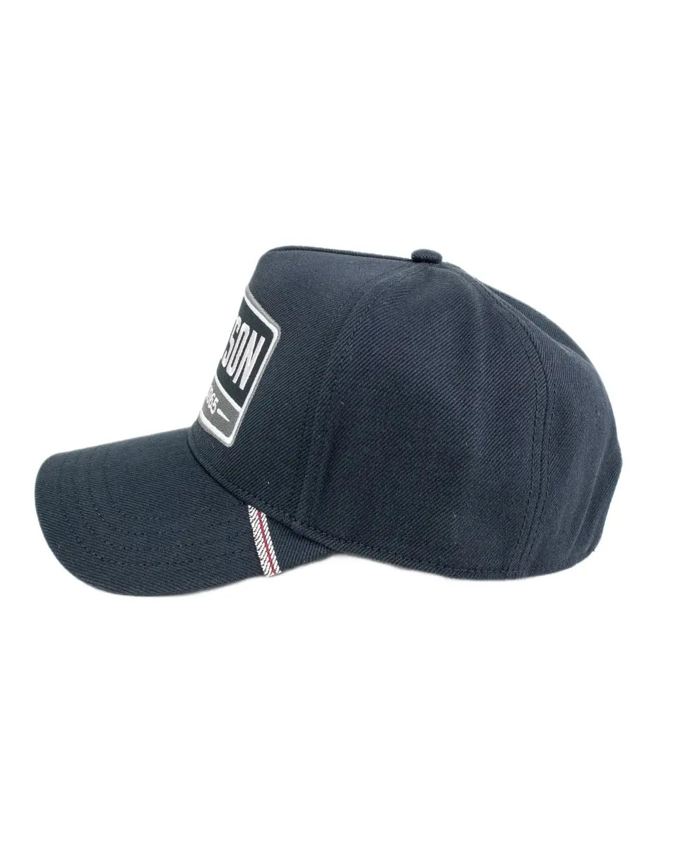 Stetson keps med Since 1865-märke, från sidan