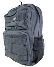 Dickies Duck Canvas Utility ryggsäck i koksgrått, från sidan med nätficka