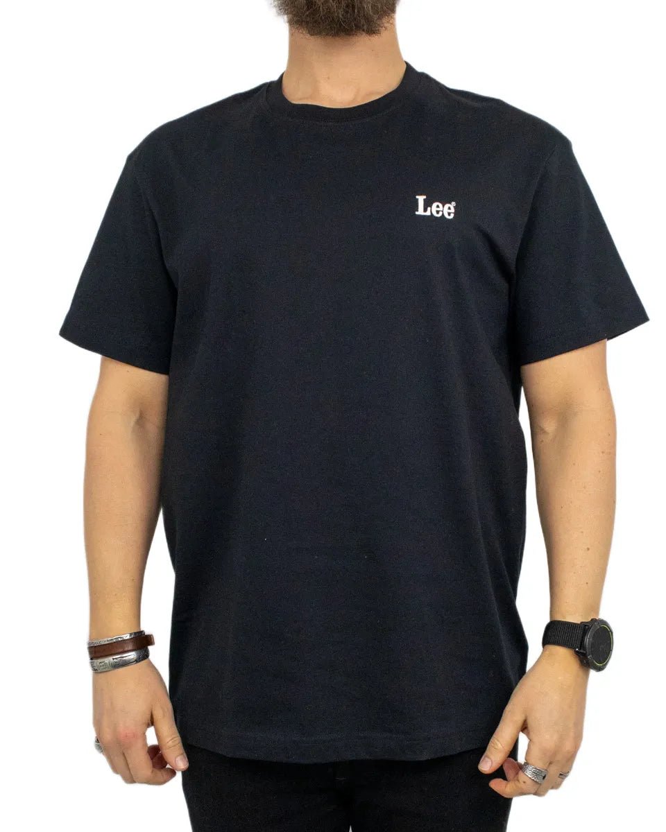 Lee - T-Shirt - Small logo - Box Fit - Svart - jhstore.se