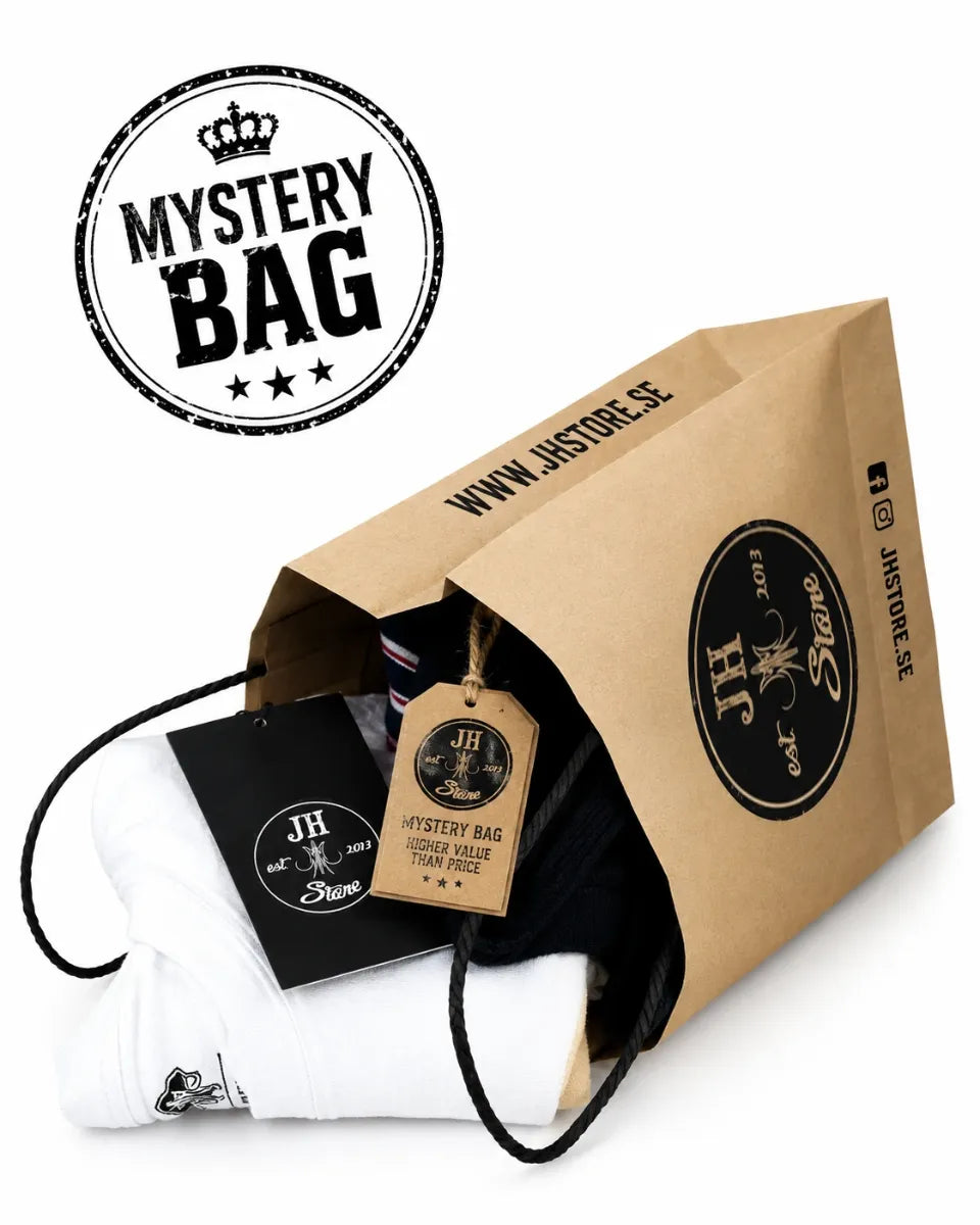 JH Store Mystery Bag, papperspåse med vikta herrkläder och prislapp