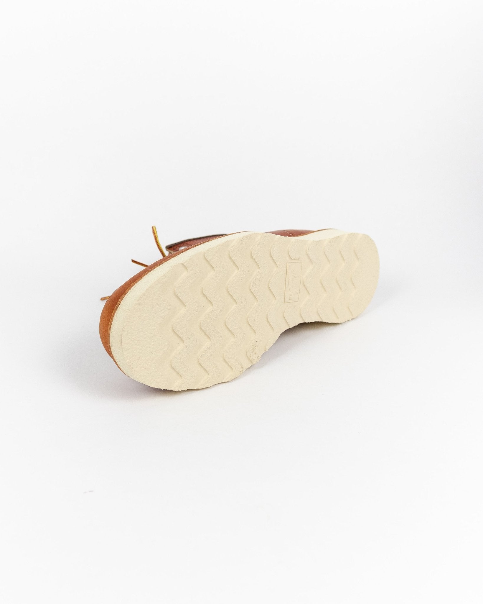 Red Wing Shoes - Classic Moc Toe - 875 Oro Legacy Leather - jhstore.se