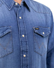 Wrangler - Denimskjorta Tvättad Blå - 27MW Icon - jhstore.se