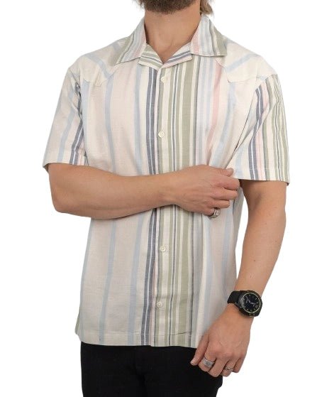 Wrangler - Kortärmad Skjorta Randig - Resort - Natural - jhstore.se