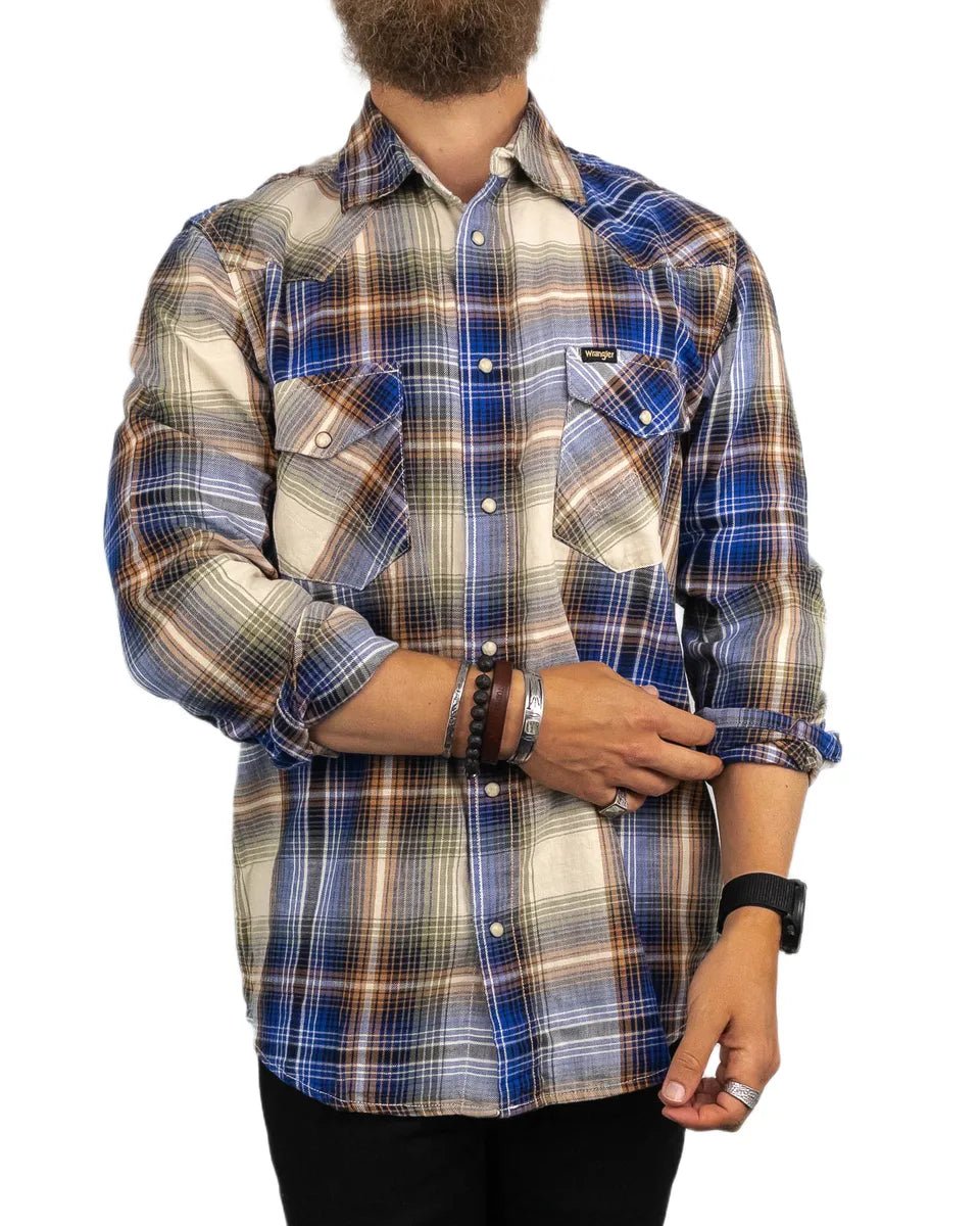 Wrangler - Rutig Skjorta med Tryckknappar - Blå/Beige - jhstore.se